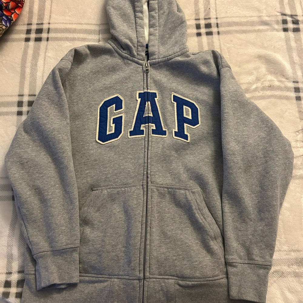 Gap zip up